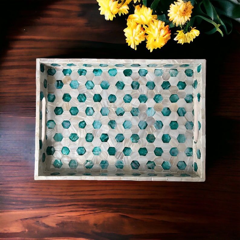 Zeen Tray - Green Mother Of Pearl upper side